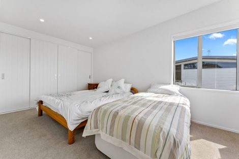 Photo of property in 6 Wendy Hood Way, Snells Beach, 0920
