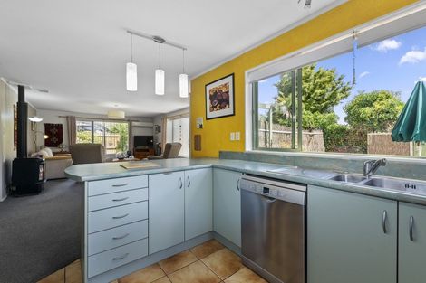 Photo of property in 11 Ashmore Place, Fairy Springs, Rotorua, 3015