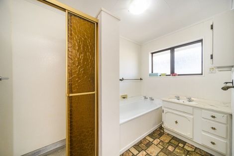 Photo of property in 1 Burfield Place, Awapuni, Palmerston North, 4412