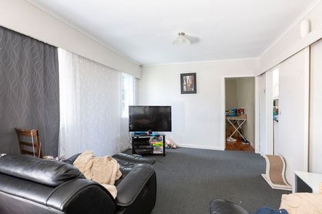 Photo of property in 693 Beach Road, Rothesay Bay, Auckland, 0630