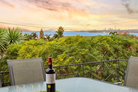 Photo of property in 76 Jaemont Avenue, Te Atatu South, Auckland, 0610