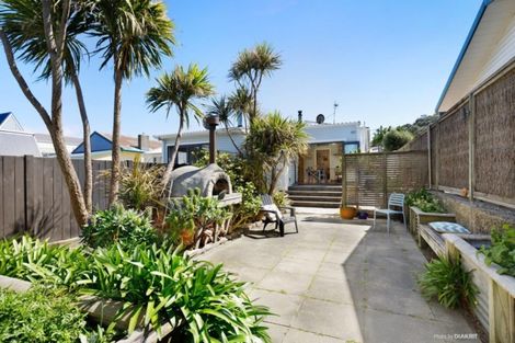 Photo of property in 9 Trent Street, Island Bay, Wellington, 6023