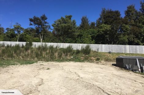 Photo of property in 1 Azalea Lane, Waipahihi, Taupo, 3330