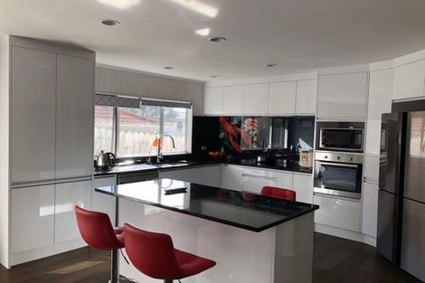 Photo of property in 14 Alice Place, Hillcrest, Auckland, 0627