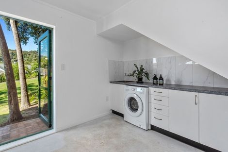 Photo of property in 47 Emlyn Place, Torbay, Auckland, 0630