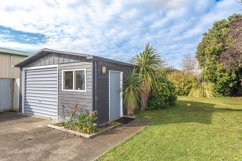 Photo of property in 19 Selwyn Crescent, College Estate, Whanganui, 4500
