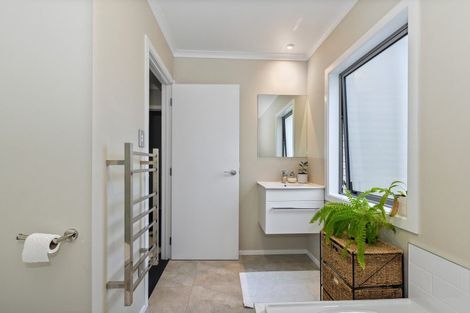 Photo of property in 14 Anna Jean Crescent, Flagstaff, Hamilton, 3210