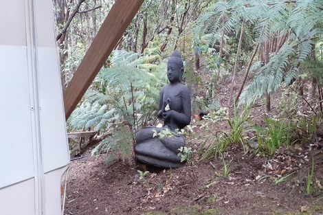 Photo of property in 126 Lone Kauri Road, Karekare, Auckland, 0772