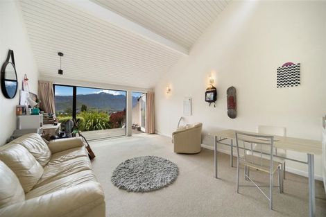 Photo of property in Alpine Meadows Apartments, 135f Fernhill Road, Fernhill, Queenstown, 9300