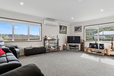 Photo of property in 61 Bathurst Crescent, Pyes Pa, Tauranga, 3112