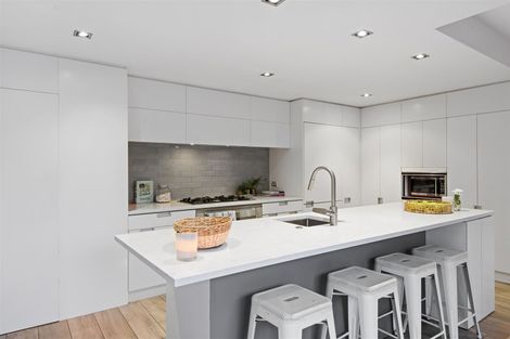 Photo of property in 168 Fendalton Road, Fendalton, Christchurch, 8052