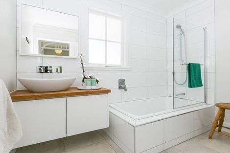 Photo of property in 1001 Plunket Street, Saint Leonards, Hastings, 4120