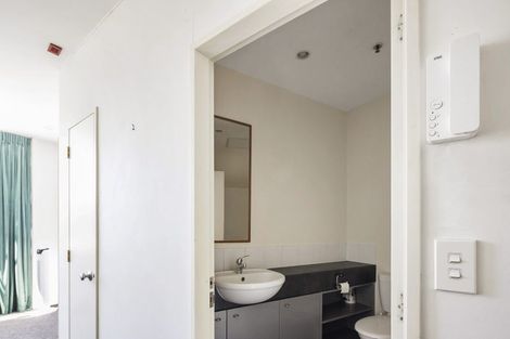 Photo of property in Hume House, 9/152 The Terrace, Wellington Central, Wellington, 6011