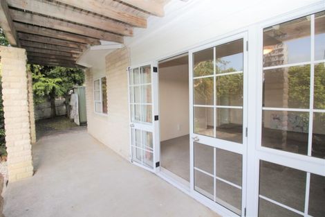 Photo of property in 22 Sunnyview Avenue, Shelly Park, Auckland, 2014