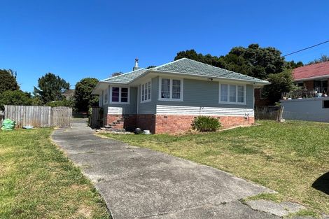 Photo of property in 23 Paton Avenue, Te Atatu South, Auckland, 0610