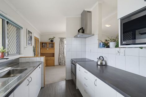 Photo of property in 18 Bell Street, Otane, 4202