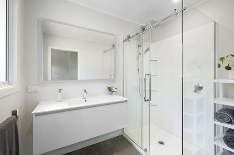 Photo of property in 12 Havelock Place, Blagdon, New Plymouth, 4310