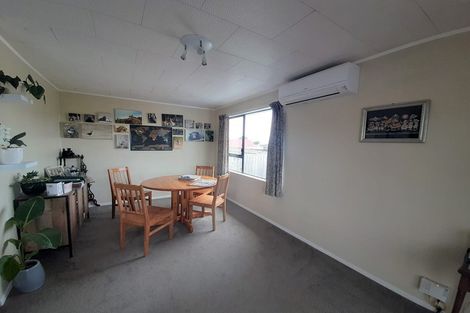 Photo of property in 2 Zircon Place, Wiri, Auckland, 2104