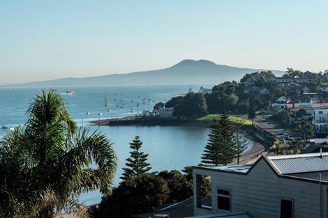 Photo of property in 2/3 Te Akau Crescent, Bucklands Beach, Auckland, 2012