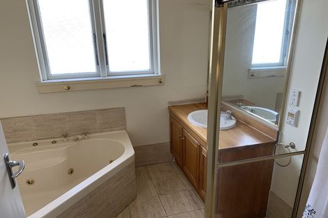 Photo of property in 196 Fendalton Road, Fendalton, Christchurch, 8052