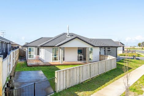 Photo of property in 1 Saddlers Way, Papamoa, 3118