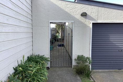 Photo of property in 18 Te Kiteroa Grove, Churton Park, Wellington, 6037