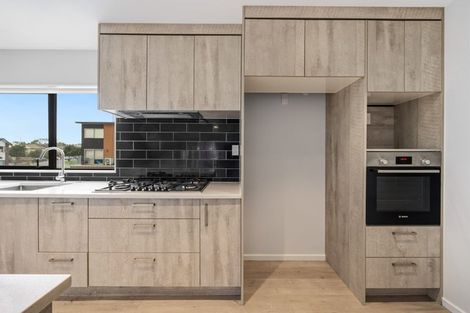 Photo of property in 7 Meritage Lane, Te Atatu South, Auckland, 0610