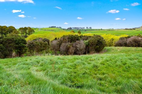 Photo of property in 17 Ranganui Road, Kaiwaka, 0573