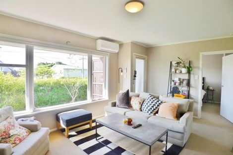 Photo of property in 3/6 Corrella Road, Belmont, Auckland, 0622