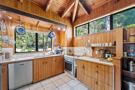 Photo of property in 58 D'oyly Drive, Stanmore Bay, Whangaparaoa, 0932