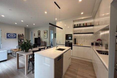 Photo of property in 6 Whenuateitei Crescent, Stanmore Bay, Whangaparaoa, 0932