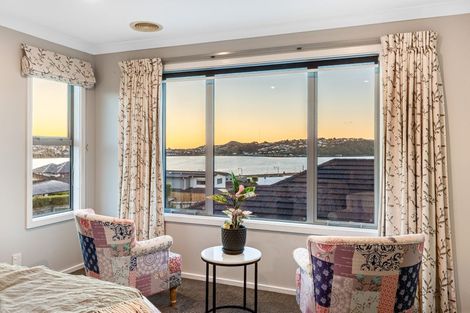 Photo of property in 10 Margaret Shields Avenue, Aotea, Porirua, 5024