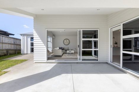 Photo of property in 2 Tuaia Street, Pyes Pa, Tauranga, 3112