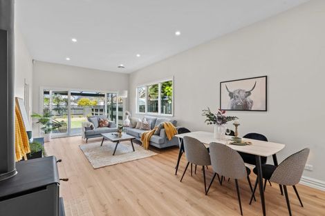 Photo of property in 10 Weston Road, St Albans, Christchurch, 8052