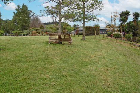 Photo of property in 1104 Oneriri Road, Kaiwaka, 0573