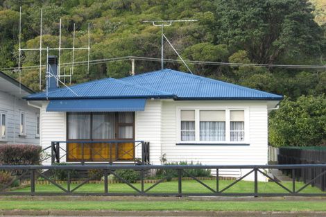 Photo of property in 704 Mackay Street, Thames, 3500