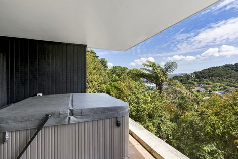 Photo of property in 32 Walter Road, Lowry Bay, Lower Hutt, 5013