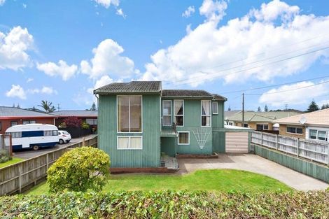 Photo of property in 141 Centreway Road, Orewa, 0931