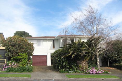 Photo of property in 13 Fairfax Terrace, Frankleigh Park, New Plymouth, 4310