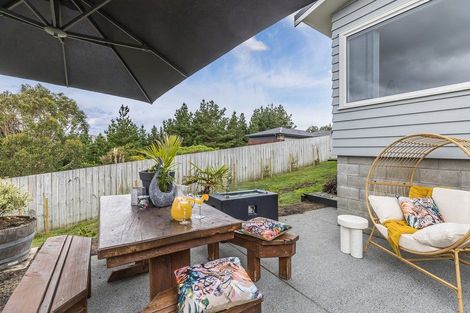 Photo of property in 152 Endeavour Drive, Whitby, Porirua, 5024