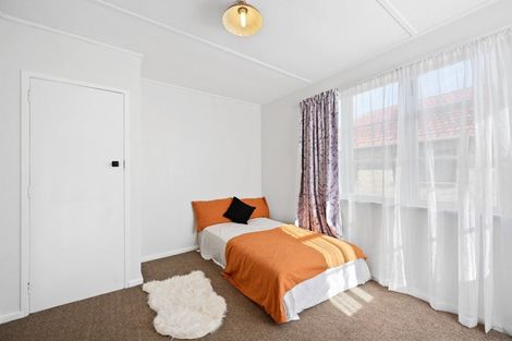 Photo of property in 4 Denz Street, Maeroa, Hamilton, 3200