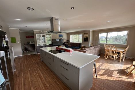 Photo of property in 1 Fernbank Lane, Greenhithe, Auckland, 0632