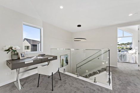Photo of property in 6 Cara Avenue, Kumeu, 0810