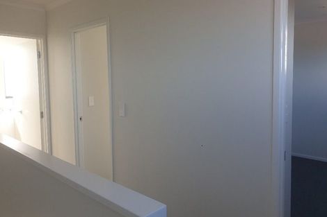 Photo of property in 7/5 Peachgrove Road, Te Atatu Peninsula, Auckland, 0610