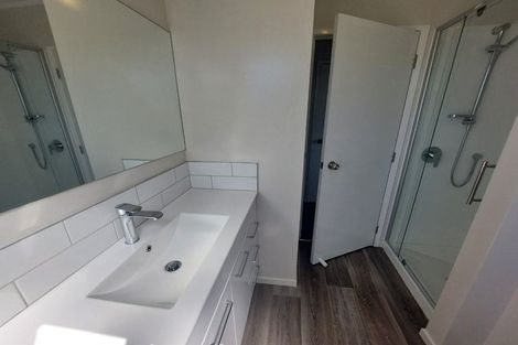 Photo of property in 2/19 Silver Creek Road, Weymouth, Auckland, 2103