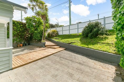 Photo of property in 538 Broadway, Strathmore Park, Wellington, 6022