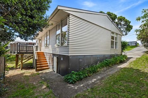Photo of property in 185 Waimumu Road, Massey, Auckland, 0614