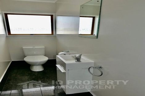 Photo of property in 2/77 Prince Regent Drive, Half Moon Bay, Auckland, 2012