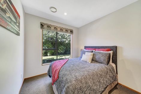 Photo of property in 18 Vanderbilt Place, Halswell, Christchurch, 8025