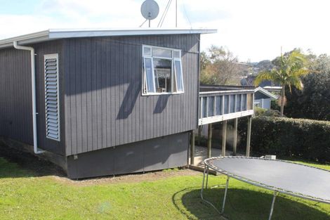 Photo of property in 37 Gledstane Road, Stanmore Bay, Whangaparaoa, 0932